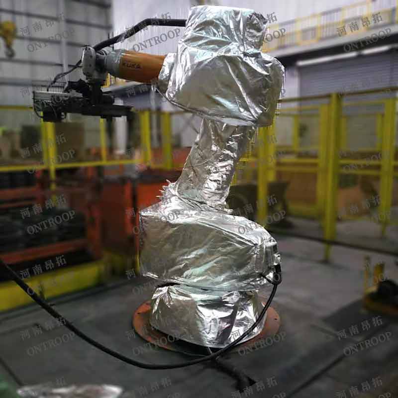 加熱保溫機器人防護(hù)服